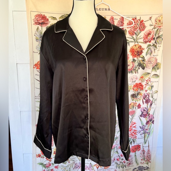 Women’s silk like PJ top. This black with white piping. Pit to pit 23”. On trend - Picture 1 of 5